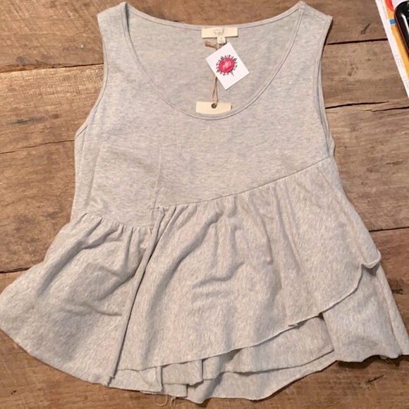 🌟Easel Sleeveless Gray Tunic🌟 - Picture 1 of 4